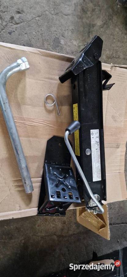 lewarekklinklucz vw tiguan 1t0 kpl lublin Rok produkcji 2011