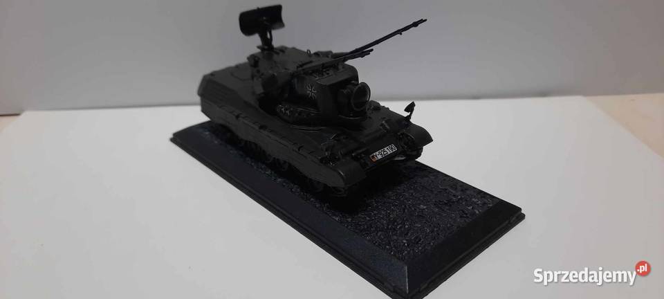 model Flugabwehrkanonenpanzet Gepard1999 1x72 Warszawa