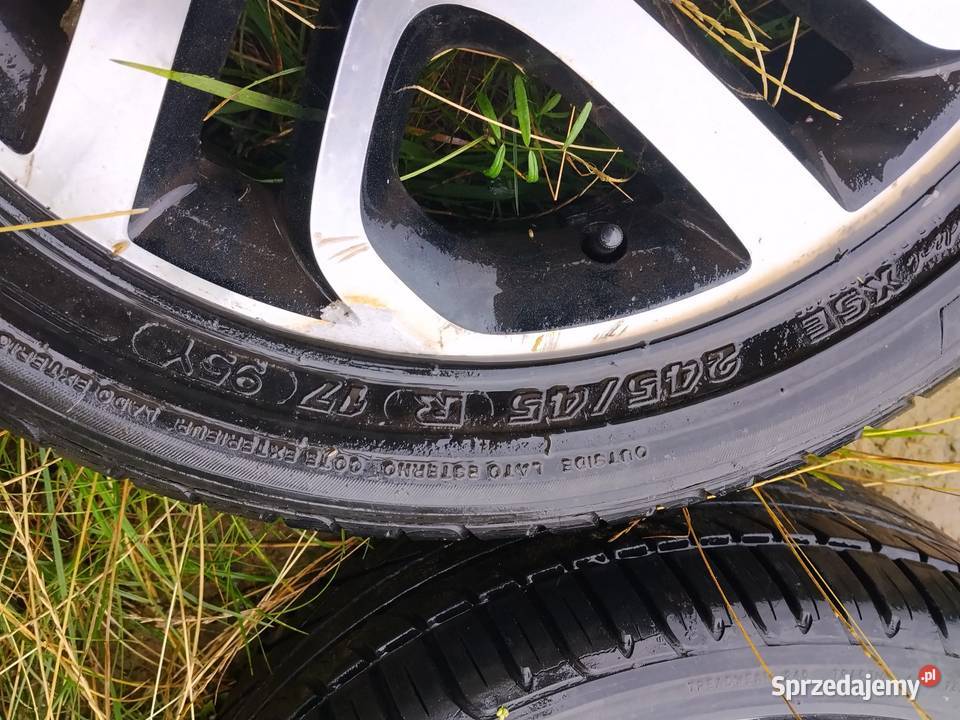 Na sprzedaż felga aluminiowa z oponą widoczna na Sierpc