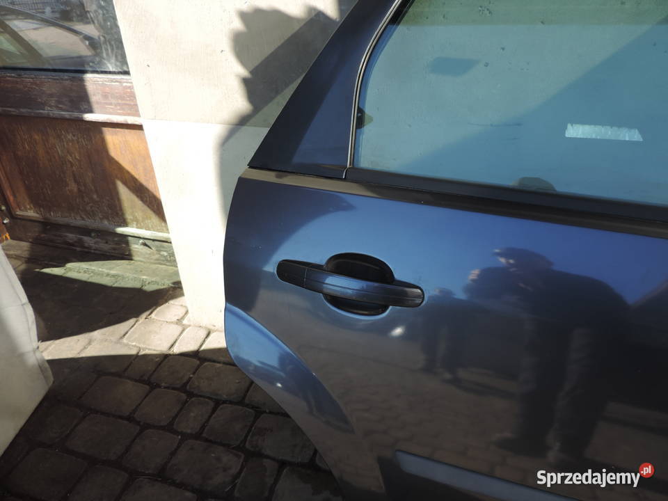FORD FOCUS MK2 KOMBI DRZWI PRAWY TYŁ KOLOR H4 Nowy Sącz sprzedam