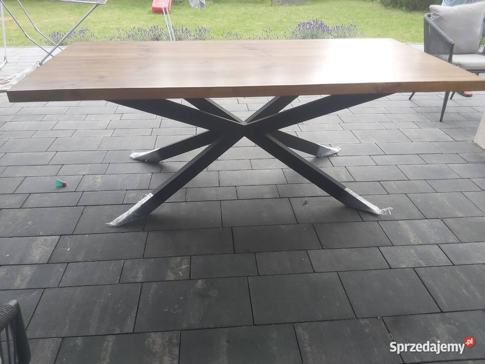 Drewniane stoły loftowe