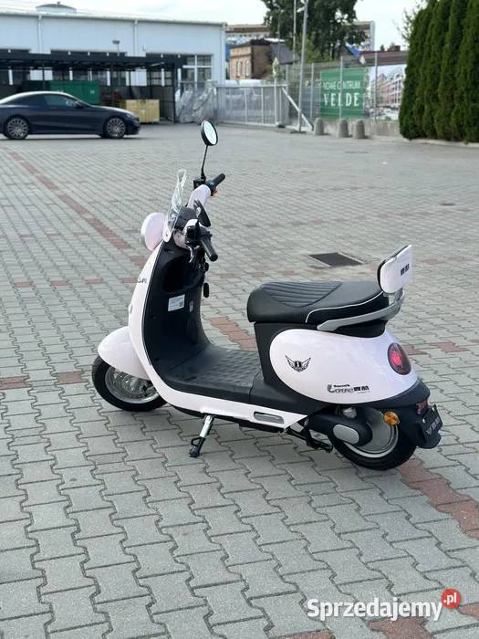 Różowy Skuter Elektryczny Vespa nowy bez prawa Białystok