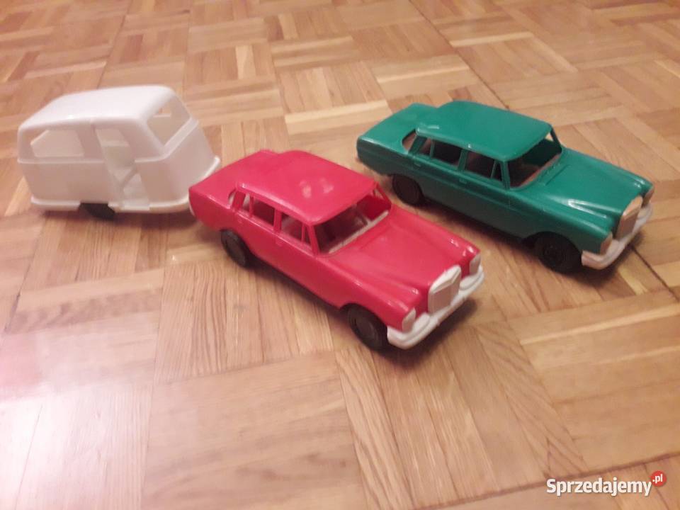 Mercedes W111 z przyczepą Legendy PRL Kultowe Modelarstwo Piotrków Trybunalski