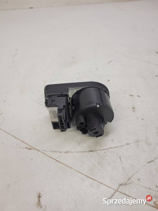 WŁĄCZNIK ŚWIATEŁ AUDI A1 8X 8X1941531R EU Przystajń