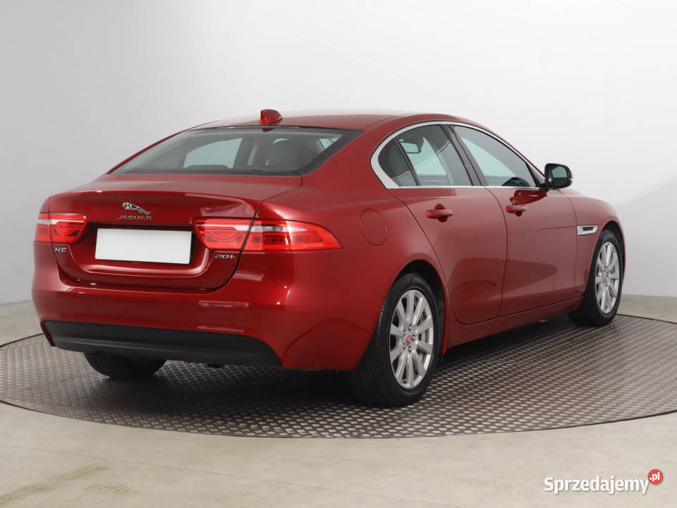 Jaguar XE 20t Rok produkcji 2017 Bielany Wrocławskie