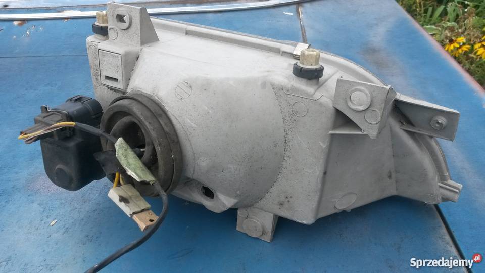 Lampy Reflektory Ford Escord 92r 18B czesci
