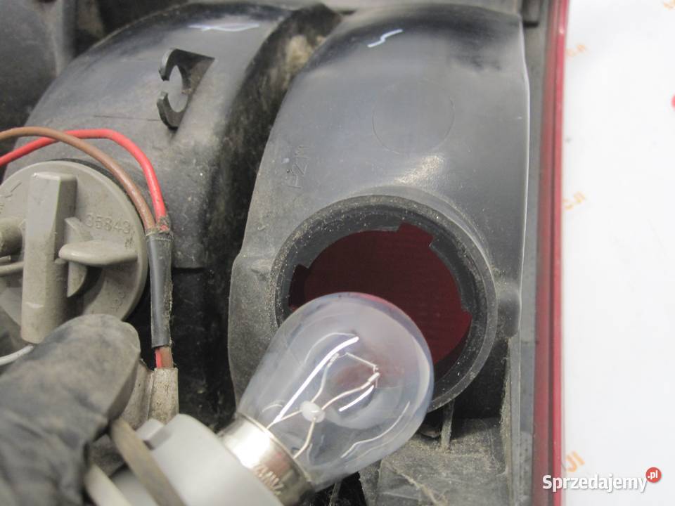 LAND ROVER DISCOVERY 08r lampa prawa tył V243 Kielce