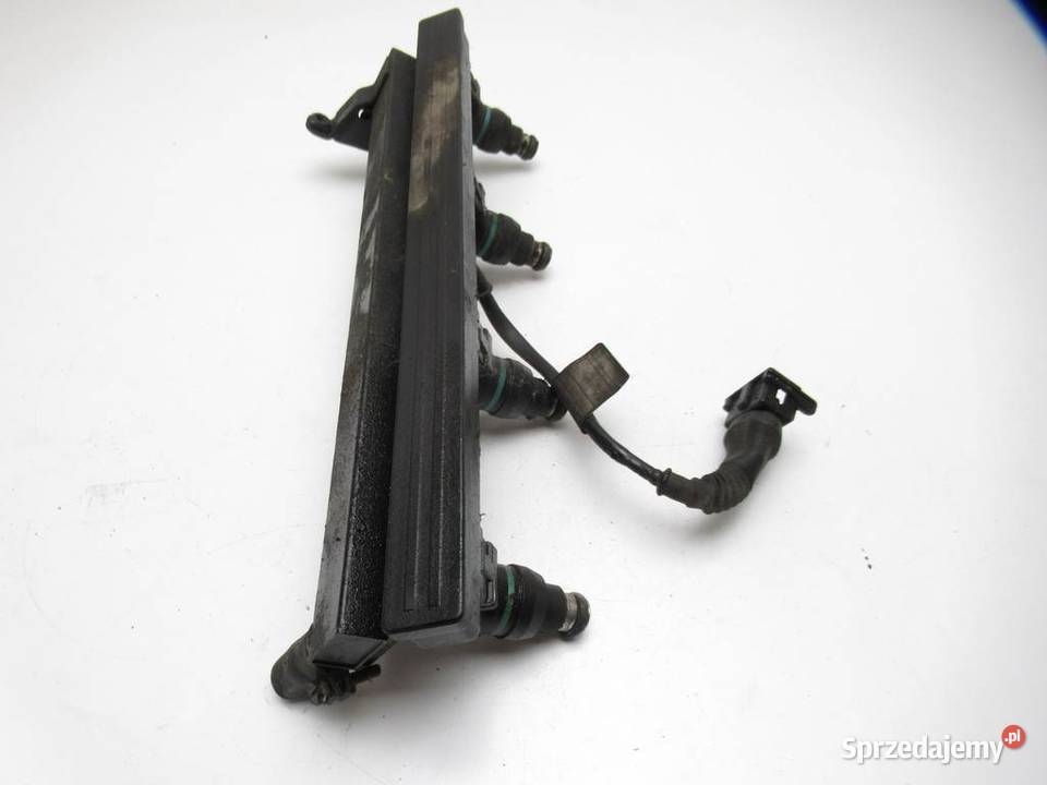 LISTWA WTRYSKOWA WTRYSKIWACZE BMW E30 1714710 16 osobowe