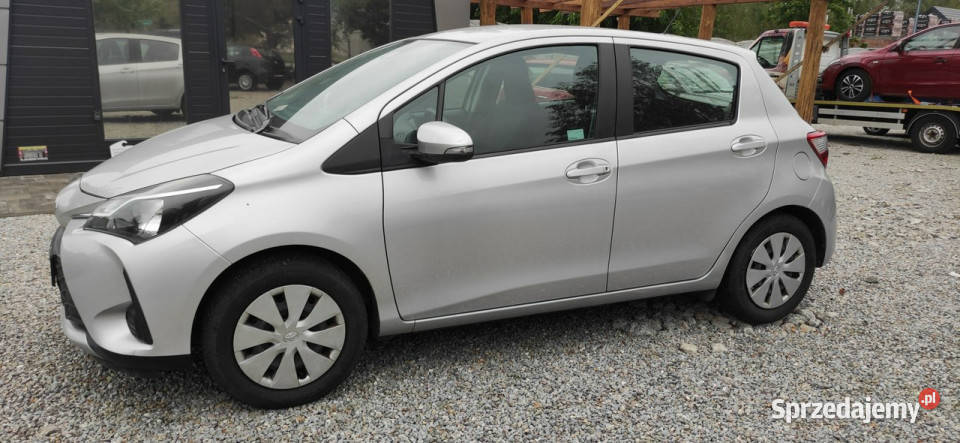 Toyota Yaris 46 15l 112HP 2020r III 20112019 46000km Stare Budy sprzedam