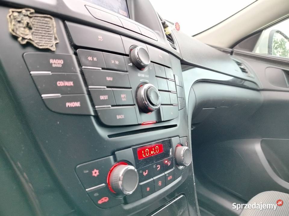 Opel Insignia 18 140 2010r Benzyna Gaz świętokrzyskie