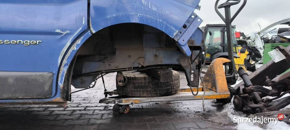 ĆWIARTKA PRAWA PRZÓD RENAULT TRAFIC II osobowe sprzedam