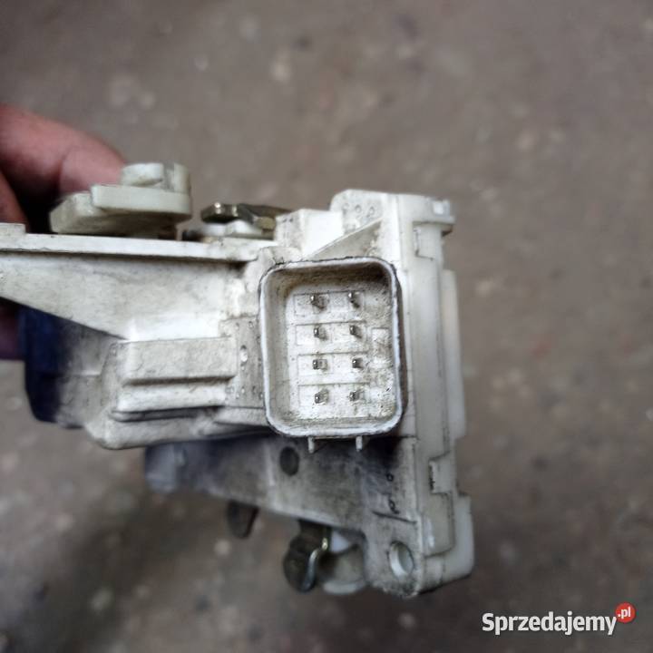FOCUS MK1 ZAMEK DRZWI PRZÓD PRAWY XS41A21812 Kamień Pomorski sprzedam