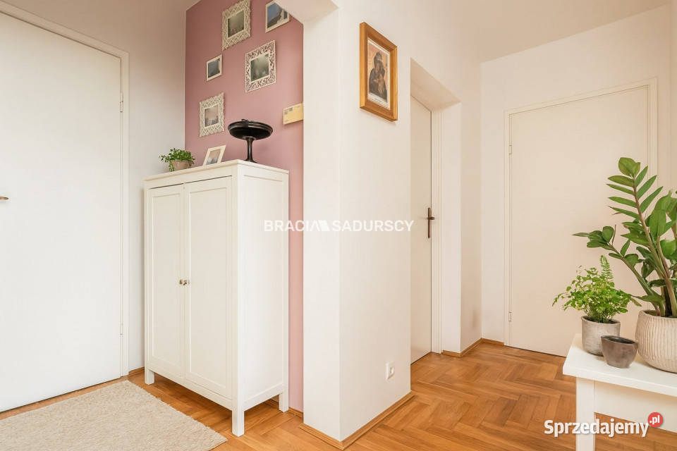 sprzedaży domu wolnostojącego Kraków Goplana asfalt sprzedam