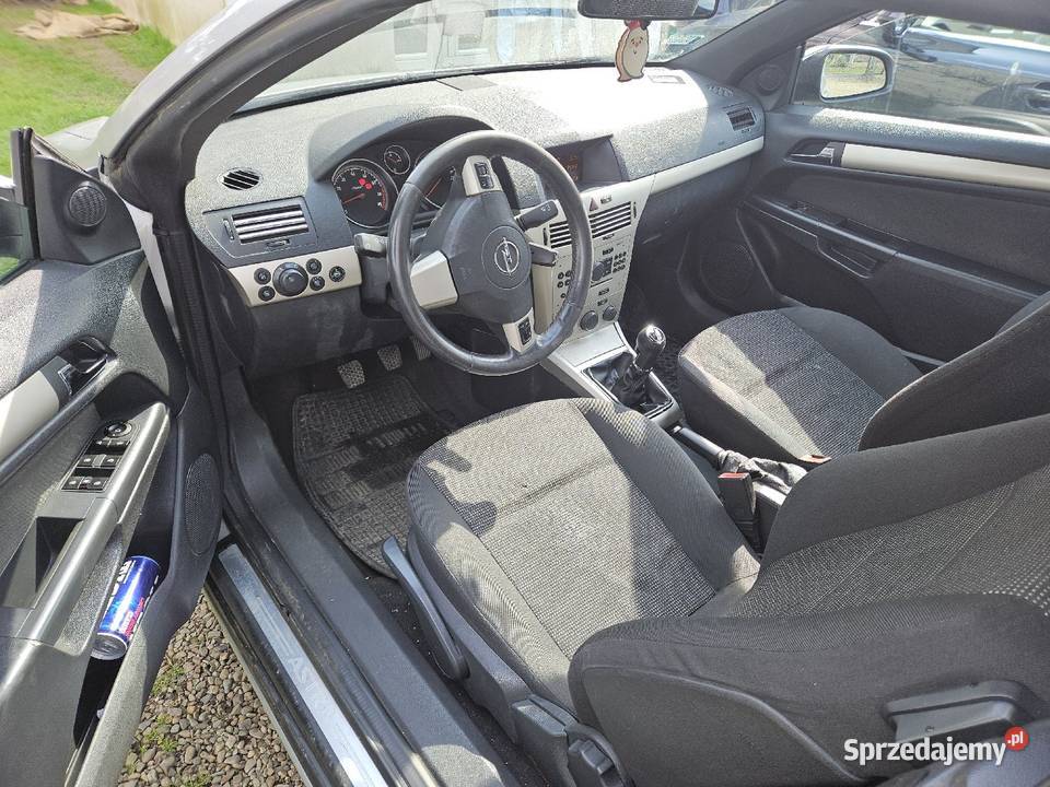 Astra kabriolet z gazem lakier metallic Strzyżów sprzedam