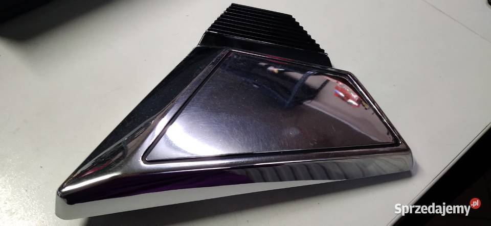 Boczek Prawy Honda VT 500 8384r Elementy nadwozia Jawiszowice