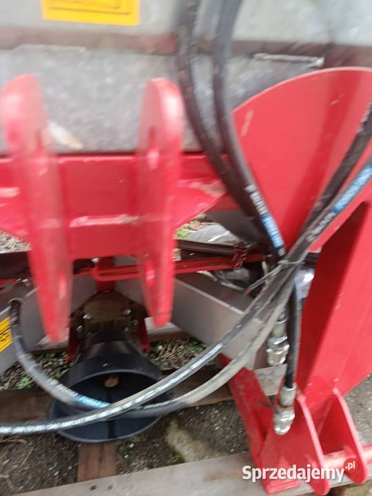 rozsiewacz nawozów dwutarczowy 600 grassrol nowy nieuszkodzony Posądza