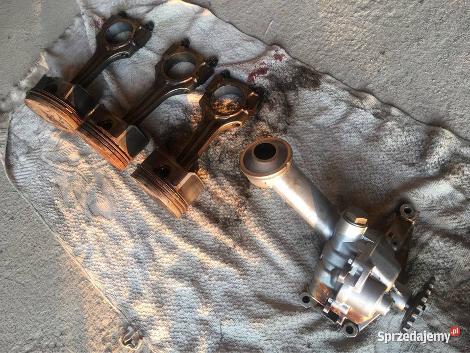 Tłoki i pompa olejowa do Mercedesa C280 W202 Raczki sprzedam
