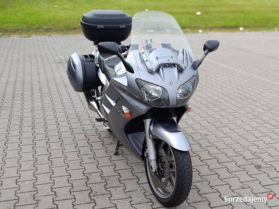 Zadbana Yamaha FJR 1300 gotowa na trasę bez Yamaha Tychy