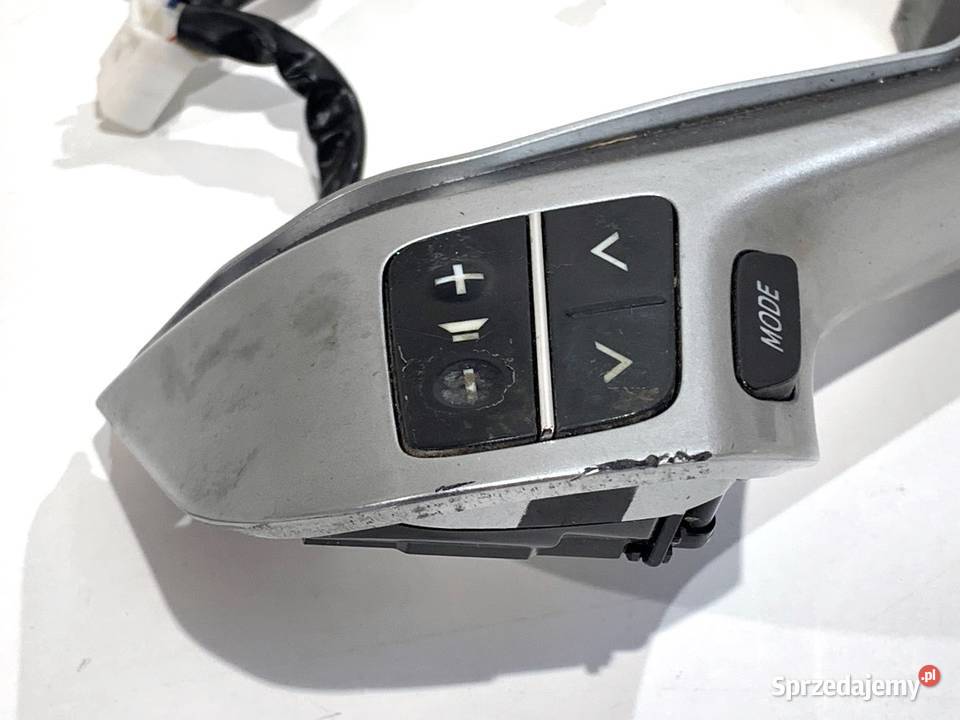 PRZEŁĄCZNIKI KIEROWNICY TOYOTA AVENSIS T27 0818