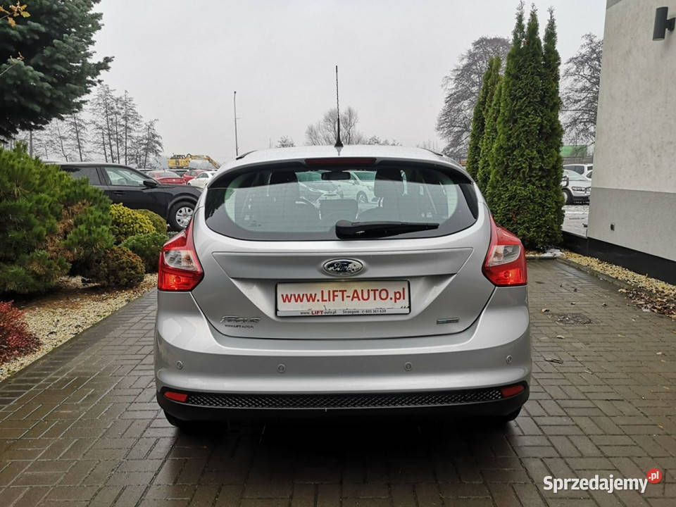 Ford Focus 10 12v 125 Klimatr Navi ALU Isofix Strzegom