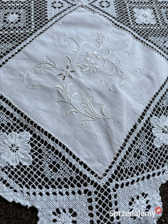 obrus haftowany koronki kołkowe rękodzieło Obrusy śląskie