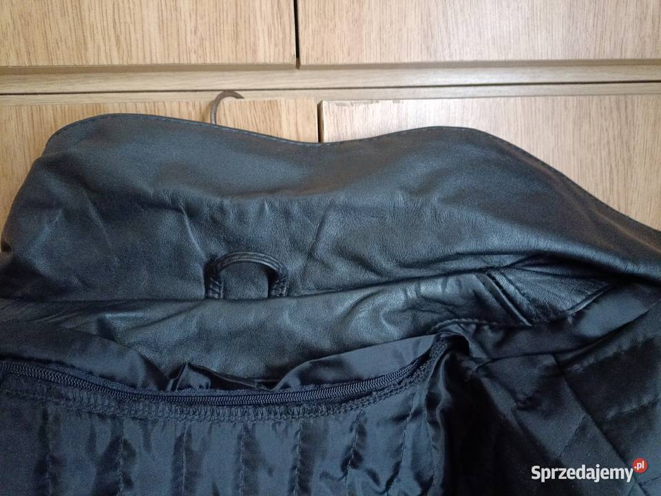 Skórzana czarna kurtka z podpinką