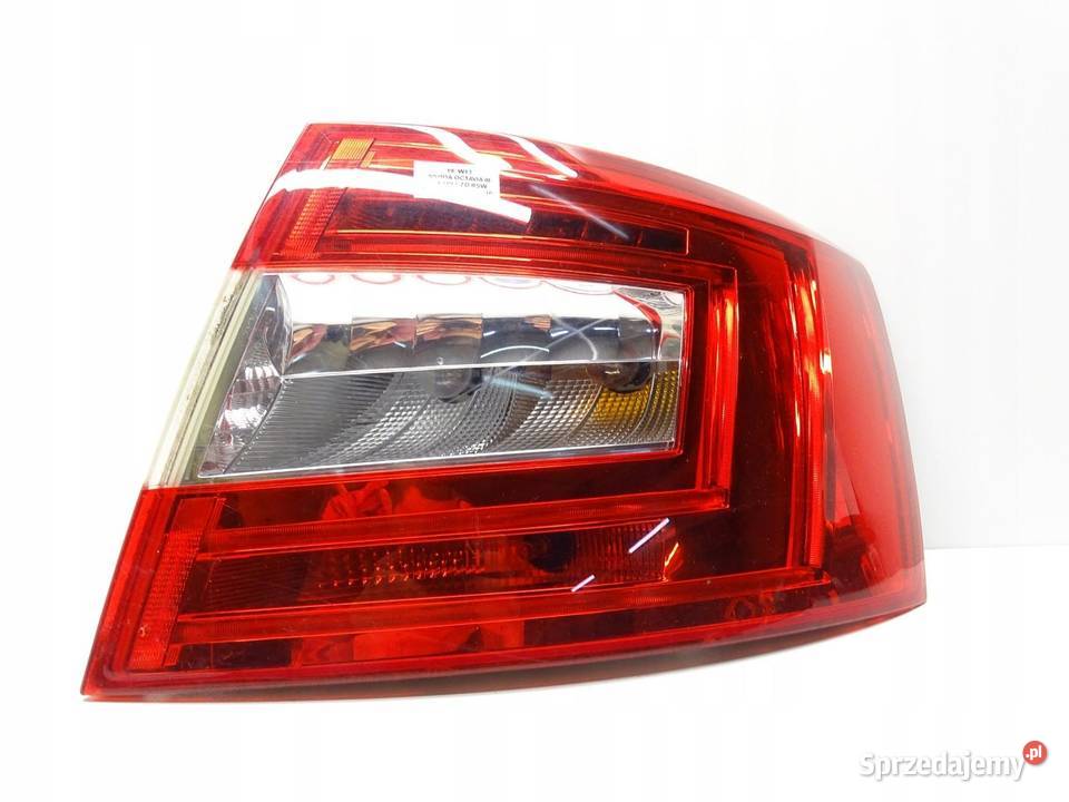 LAMPA PRAWA PRAWY TYŁ TYLNA W BŁOTNIK SKODA Błotniki sprzedam