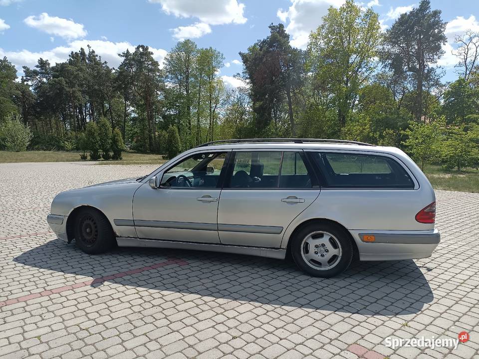 Sprzedam Mercedes e210 7 osobowy 22 cdi elektryczne szyby Jastkowice