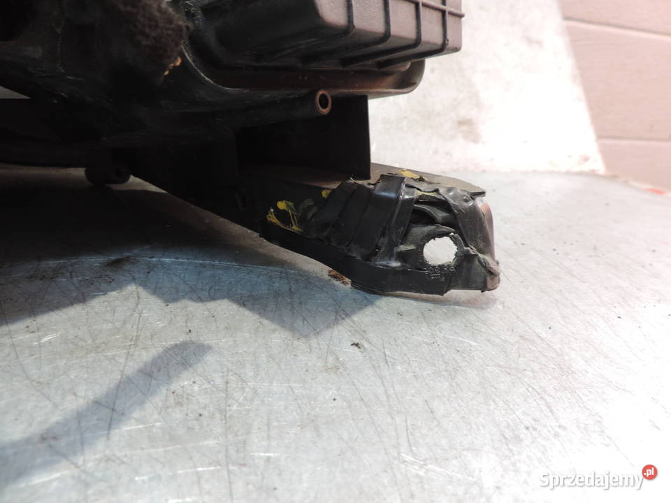 OPEL CORSA C LAMPA PRAWA PRZEDNIA PRZÓD Rok produkcji 2004 Lampy przednie Nowy Sącz sprzedam