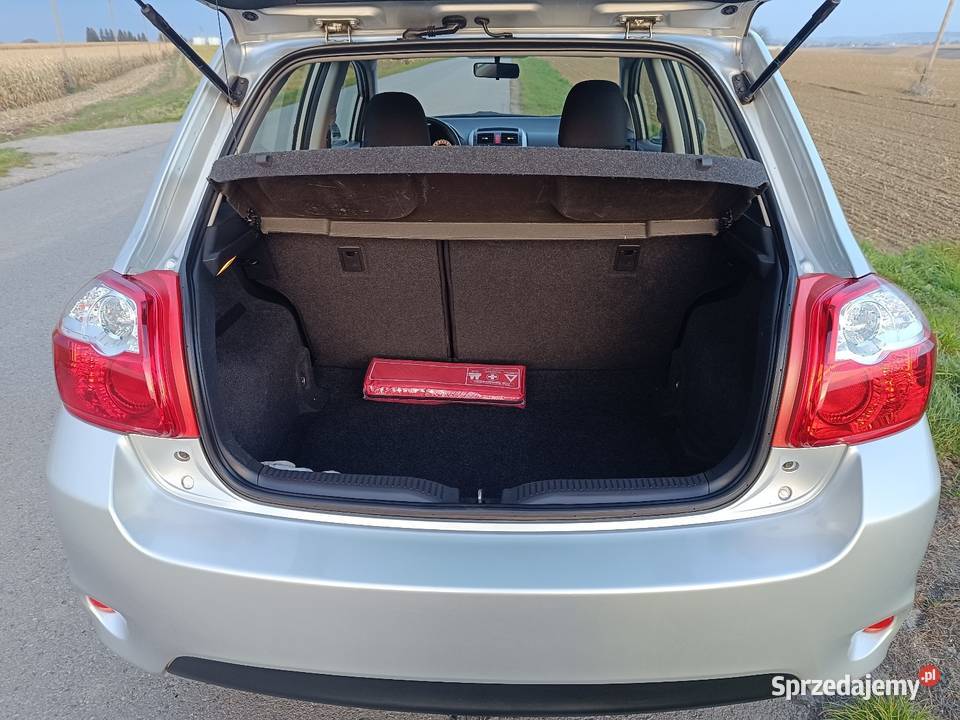Toyota Auris Lift 133 Dual VVTi 101 76000 2012 z wspomaganie kierownicy Auris Przeworsk