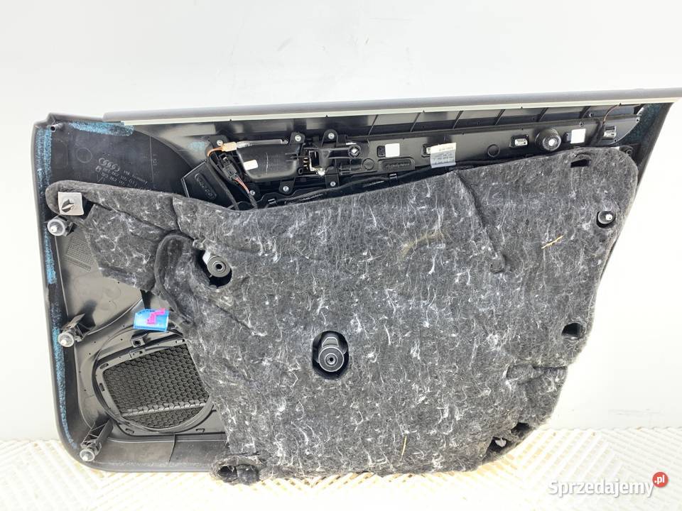 BOCZEK DRZWI LEWY PRZÓD AUDI A4 B8 Kombi 0715