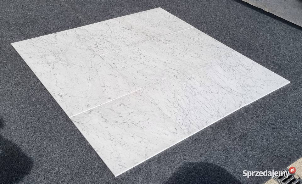 Płytki z marmuru naturalnego Bianco Carrara Bielawa