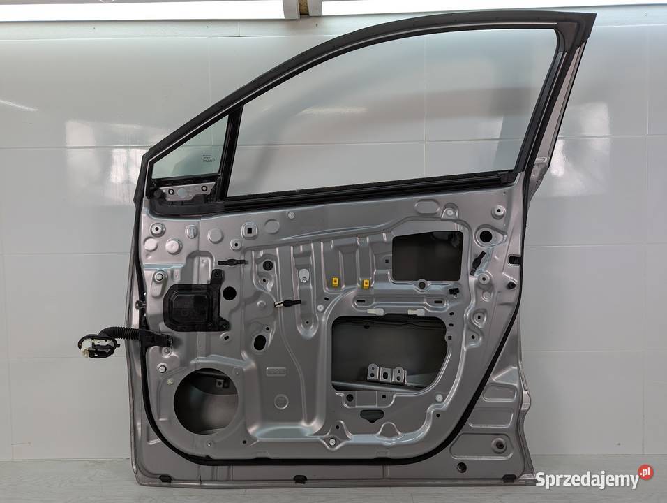 DRZWI PRAWY PRZÓD TOYOTA CHR 67001F4010