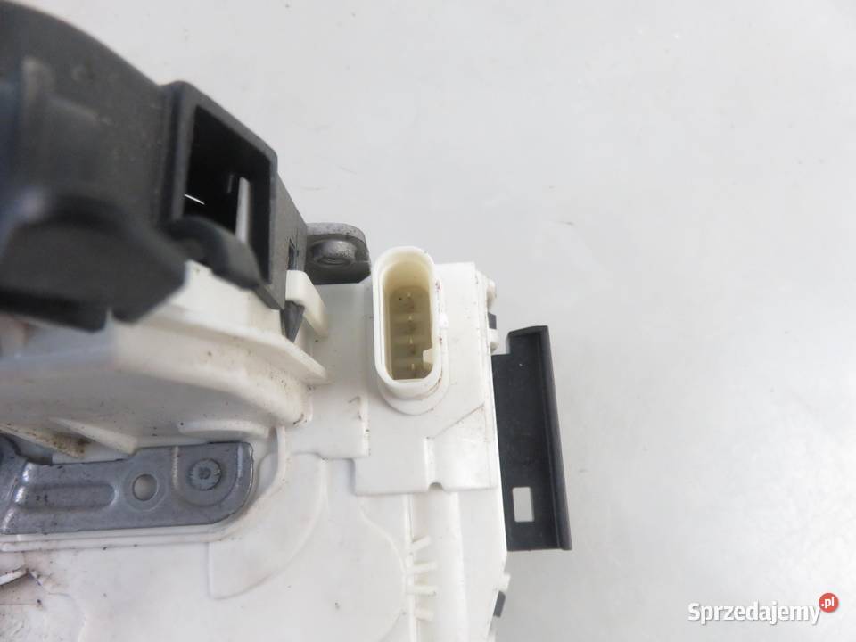 ZAMEK LEWY TYLNY MERCEDES CLA X117 A0997201901