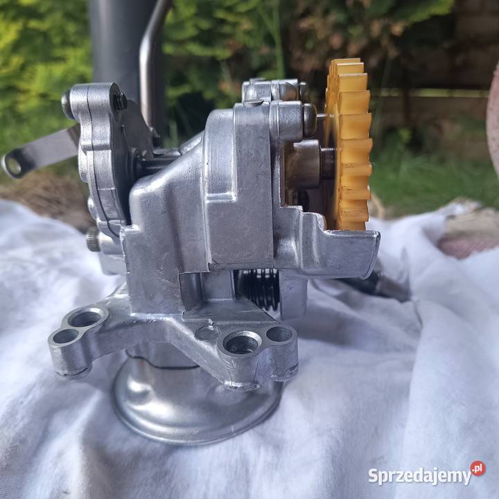 Yamaha v vmx 1200 pompa oleju w całości na sprzedam
