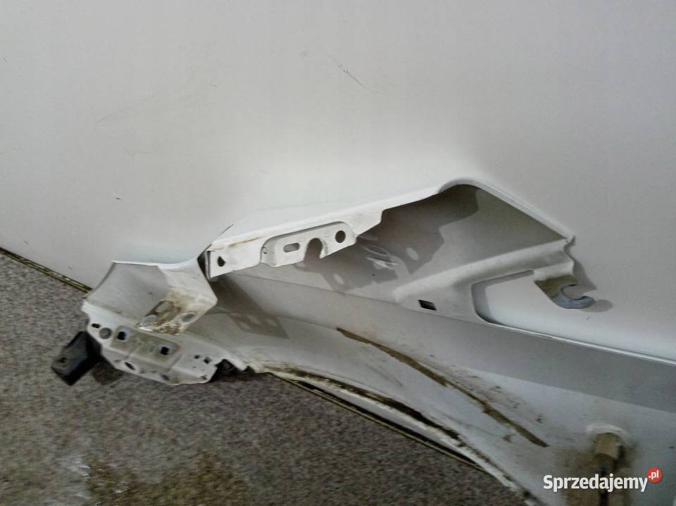 BŁOTNIK PRAWY PRZÓD BS Ford Transit Courier I