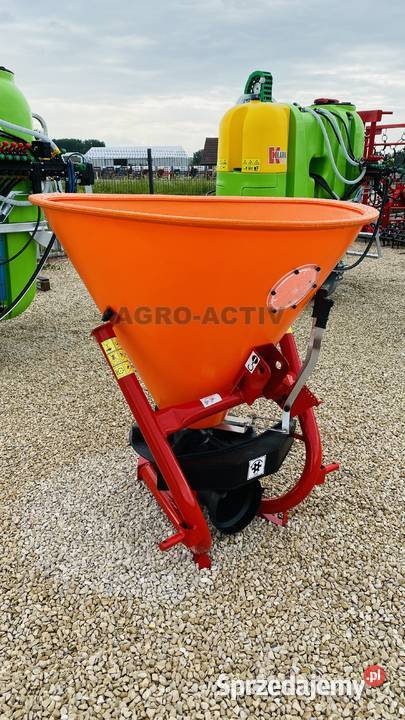 Rozsiewacz nawozów Lejowy plastikowy Murowana Goślina sprzedam