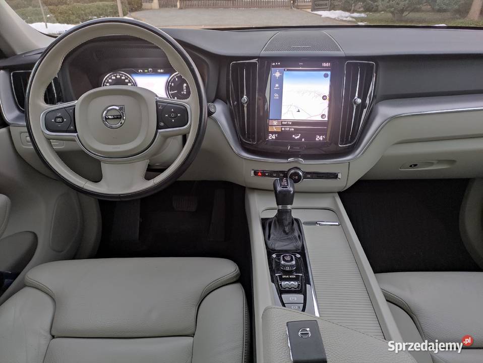 VOLVO XC 60 T5 20 250 Automat Stan Mały przebieg Łańcut
