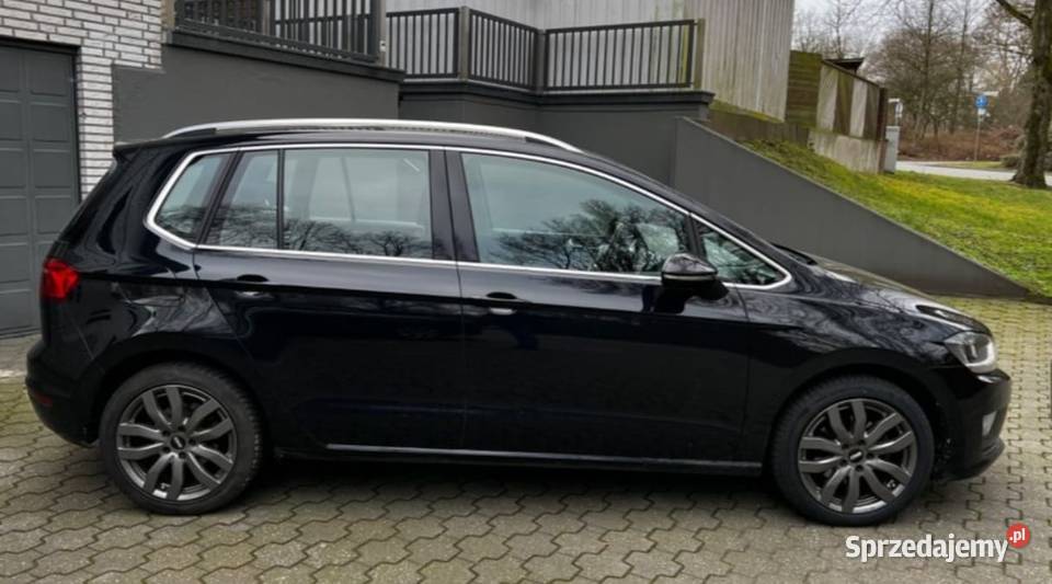 VW Golf Sportsvan Highline Garażowany Rok produkcji 2016 Golf Sportsvan Kłobuck sprzedam