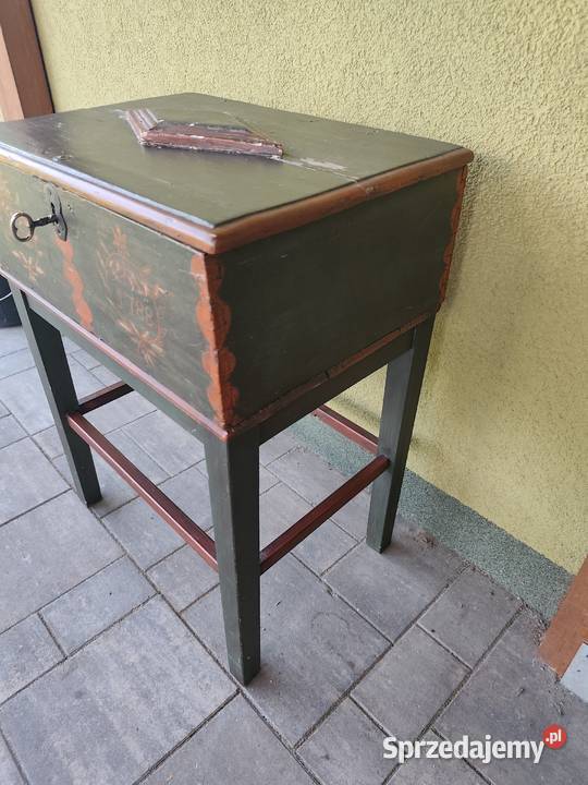 Stara skrzynia XVIII w Budzyń sprzedam