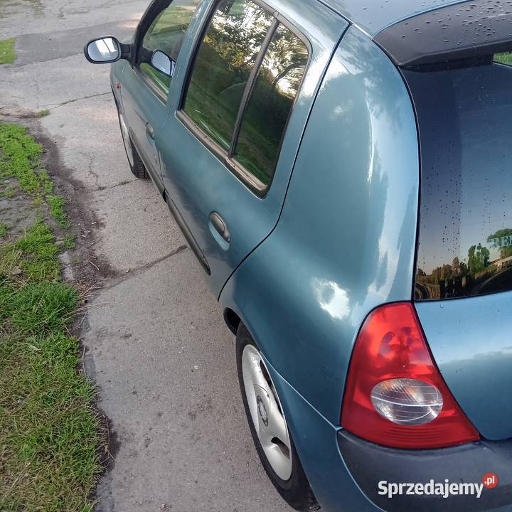Sprzedam samochód RENAULT clio 2 14 16v Łasin