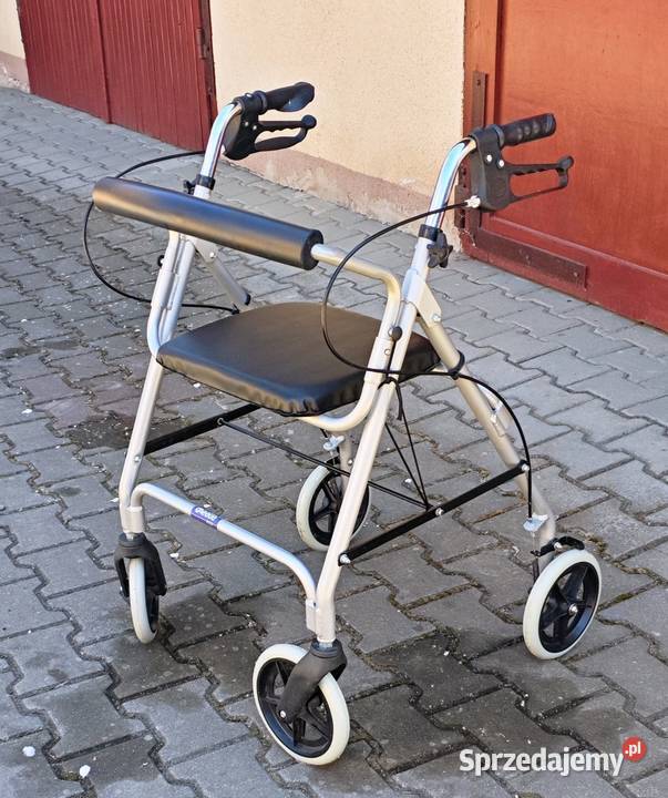 Chodzik starszej osoby