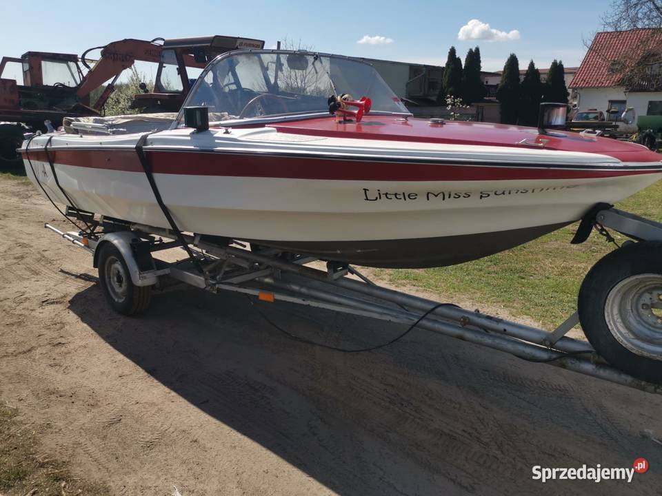 Motorówka z przyczepa do transportu łodzi Łodzie i motorówki Wołczyn