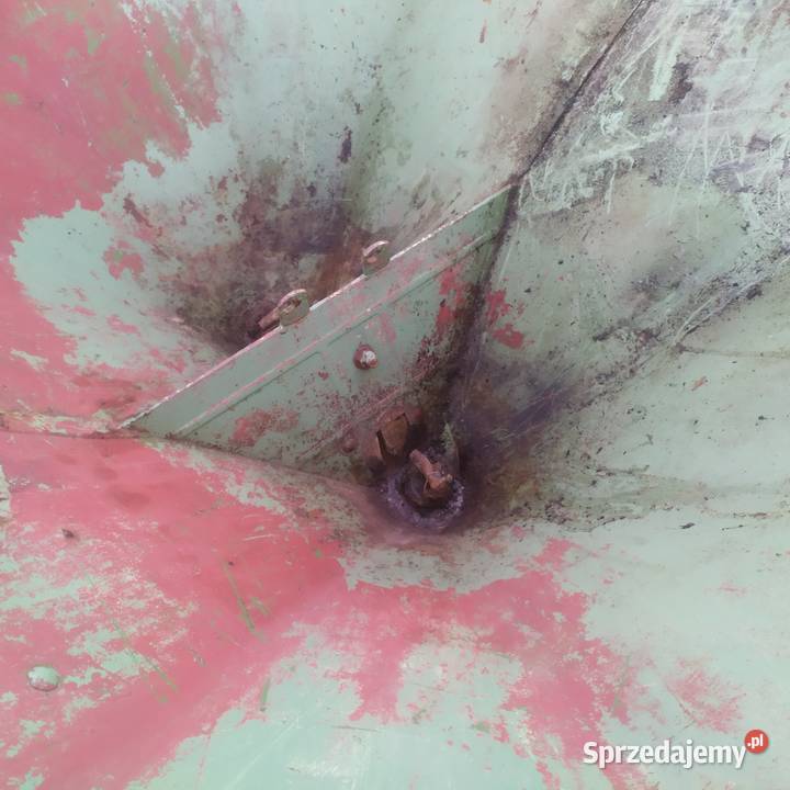 Rozsiewacz nawozów Amazone 1000l nieuszkodzony Pniówek