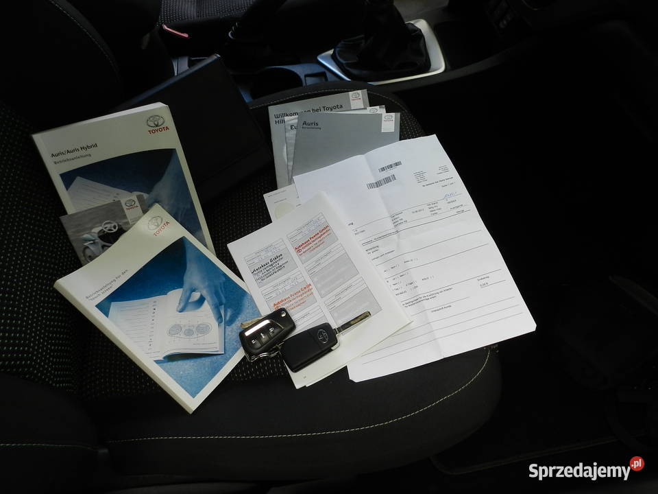 Toyota Auris II Benzyna 16 śliczna SERWISOWANA szary Puszczykowo sprzedam