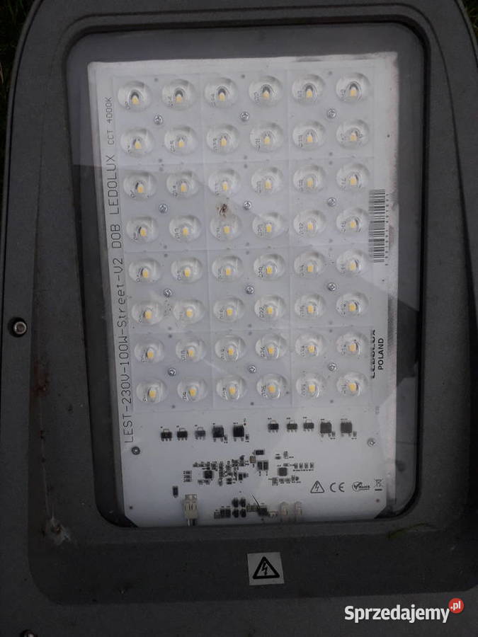 Oprawa lampa zewnętrzna narożna sterowanie