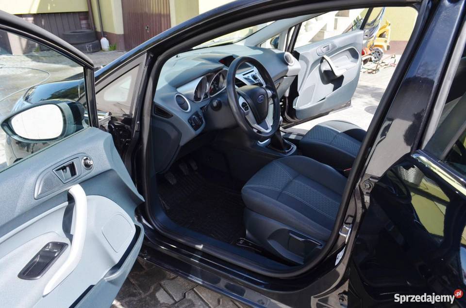 Do sprzedania Ford Fiesta czarny 4/5 mazowieckie Żyrardów