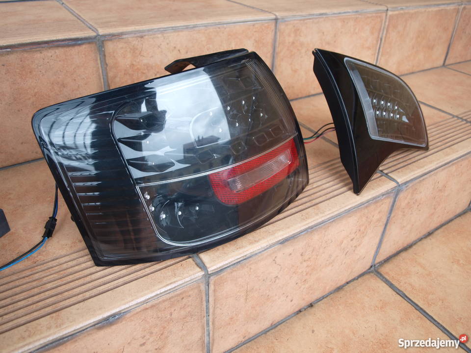 Audi A4 Kombi lampy lewy tył Led 2004 2008r Części samochodowe wielkopolskie Kalisz