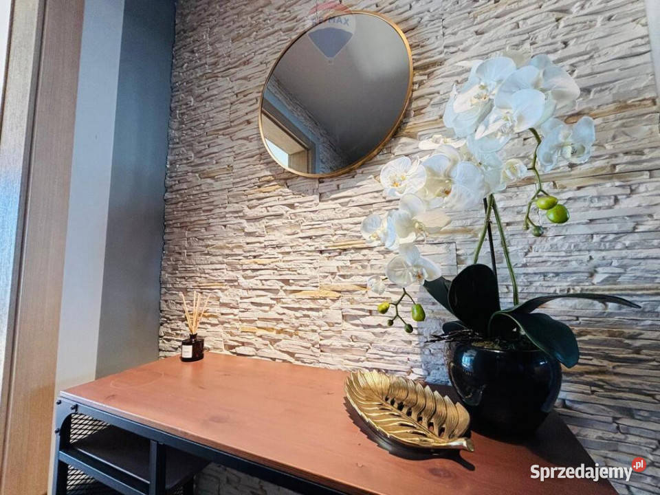 Komfortowe mieszkanie z dużym balkonem w centrum Sprzedaż