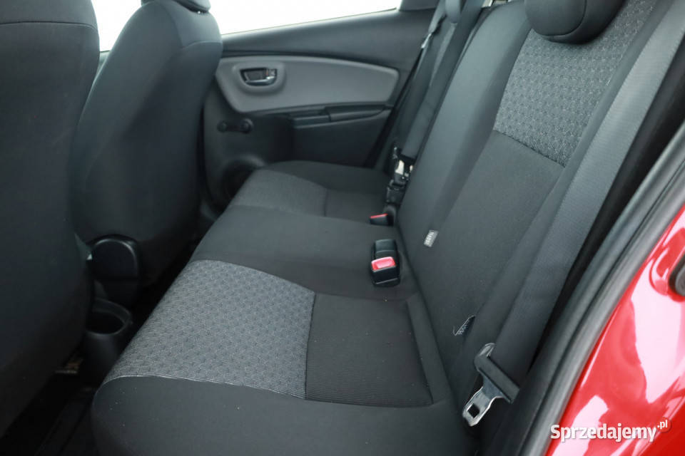 Toyota Yaris 133 Dual VVTi czerwony Piaseczno